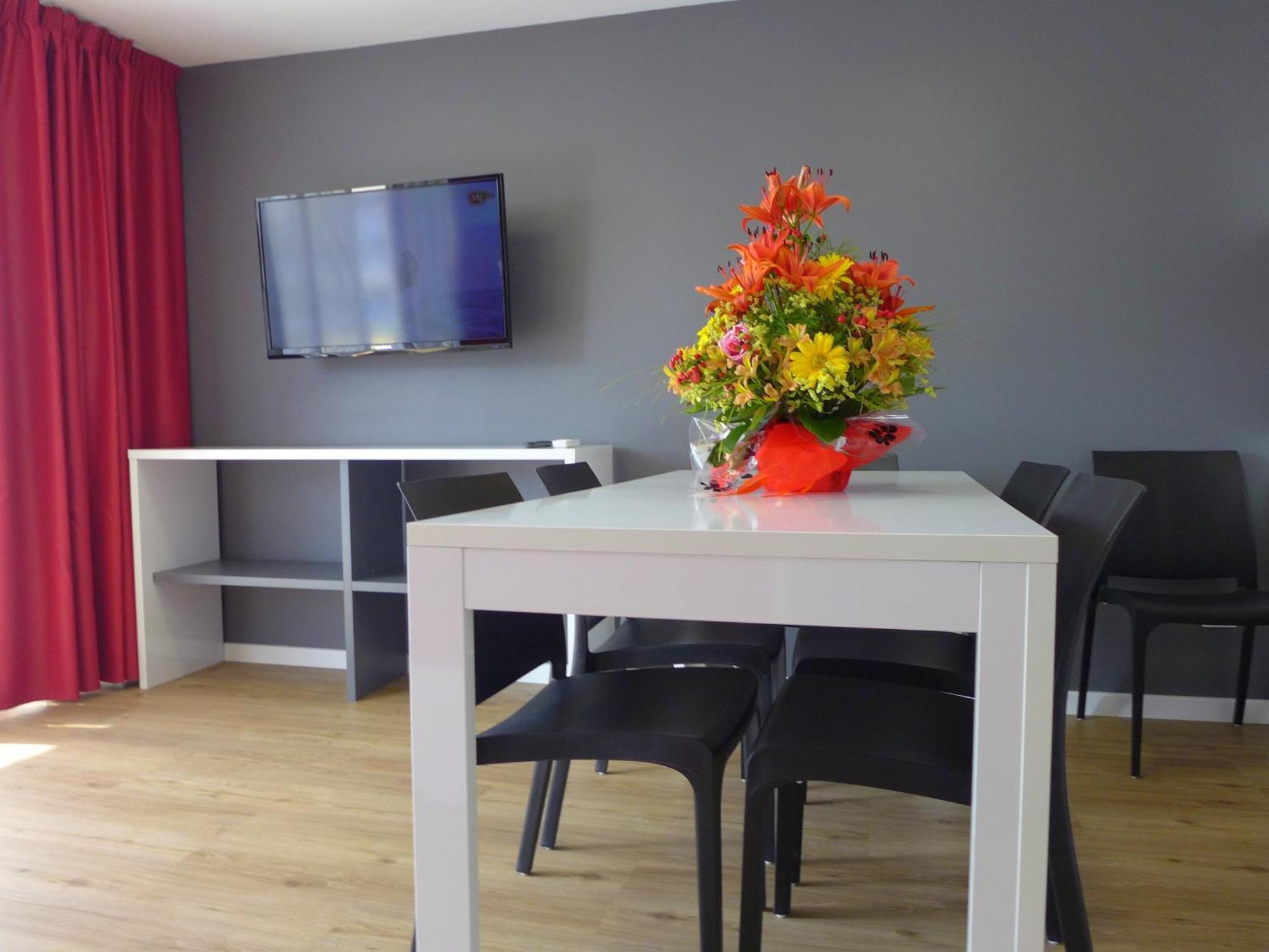 Rentalmar Navarra Family Suites ซาลอว์ ห้อง รูปภาพ