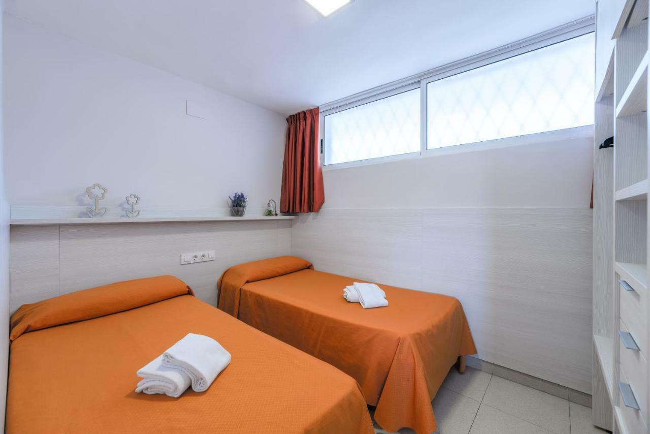 Rentalmar Navarra Family Suites ซาลอว์ ภายนอก รูปภาพ